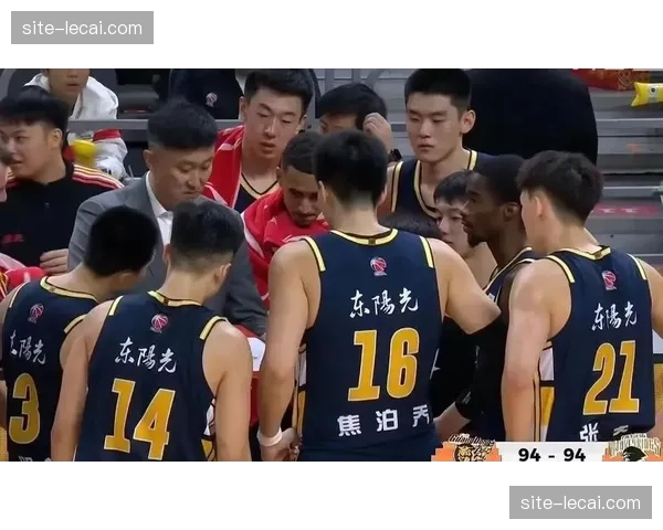 CBA联赛格局重塑 中游球队混战加剧季后赛悬念